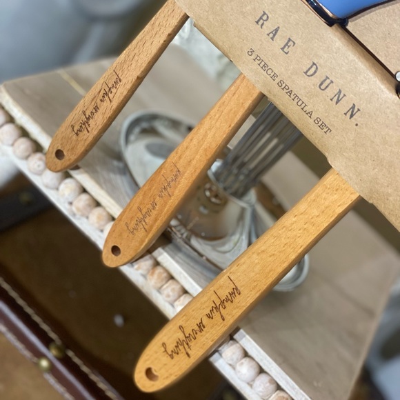 ⚡️Rae Dunn "THANKFUL-GRATEFUL-BLESSED" Spatula Set - Picture 4 of 4